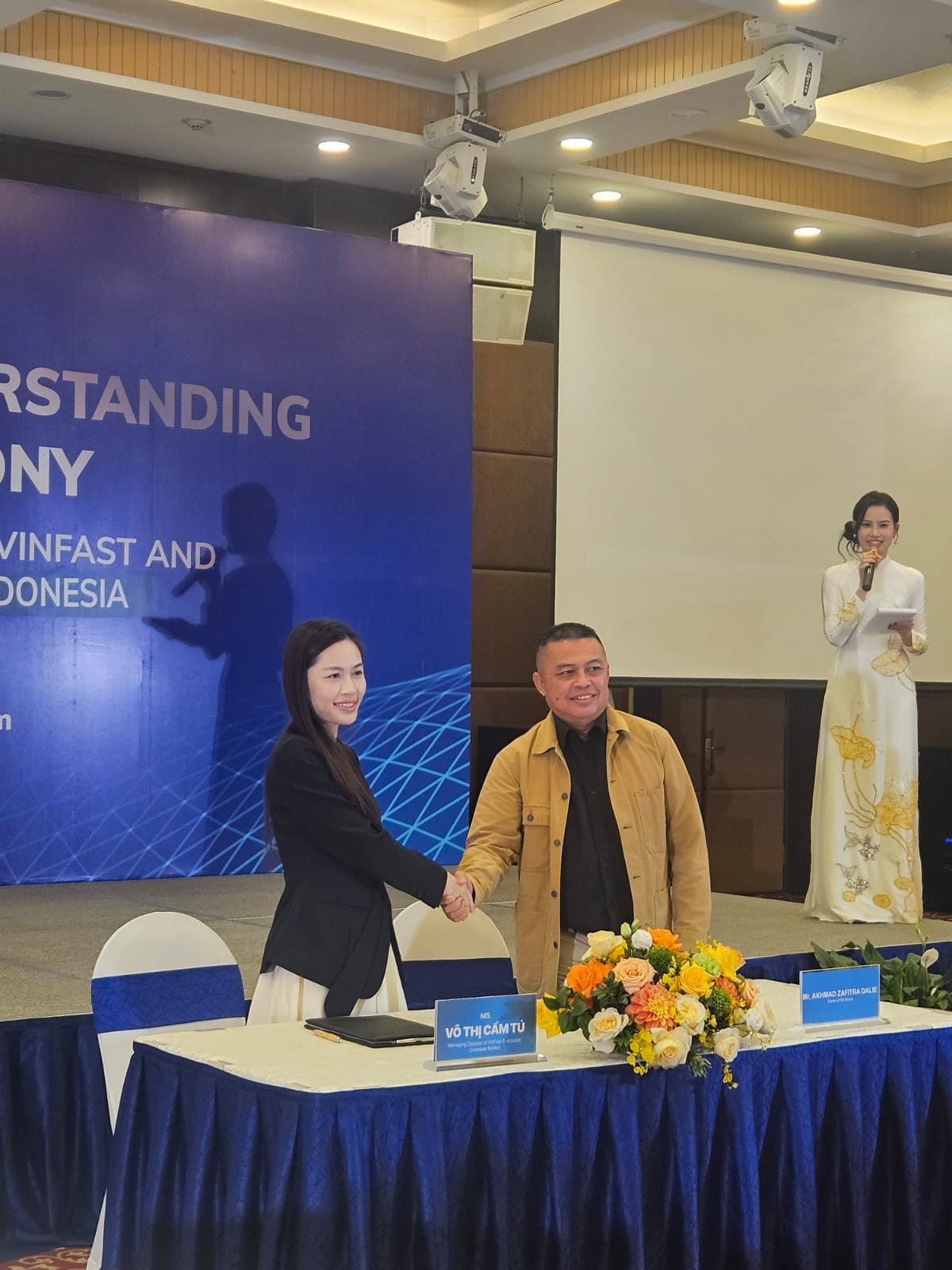 Vinfast R2 MOU signing at the VinFast factory, Hanoi